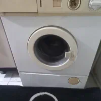 ماشین لباستشویی