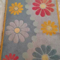 قالیچه کاملا سالم.