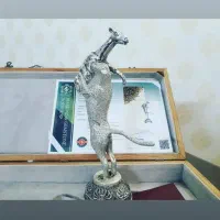 مجسمه تراش یکدست نقره مزین به 20قیراط برلیان طبیعی|کلکسیون اشیاء عتیقه|اصفهان, بوستان آینه خانه|دیوار