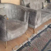 مبل ۵نفره سالم|مبلمان خانگی و میز عسلی|صدرا-فارس, فاز ۱|دیوار