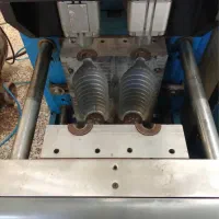 اپراتور دستگاه بادکن بطری