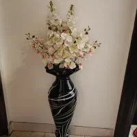 گلدان سرامیکی با گل ارکیده