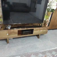 زیرتلویزیونی آیینه کاری