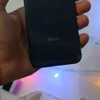 اپل iPhone 8 با حافظهٔ ۶۴