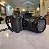 دوربین حرفهای Canon 750D + لنز 18-55 تمیز و سالم