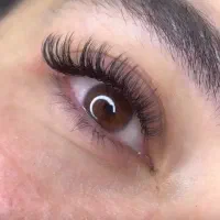 کاشت و اموزش فوق تخصصی اکستنشن مژه فقط۴۹۹ یک هفته