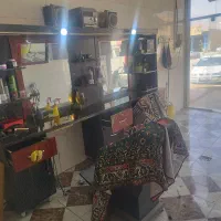 دکور آرایشگاه مردانه|آرایشگاه و سالنهای زیبایی|شیراز, کرونی(خاتونک)|دیوار