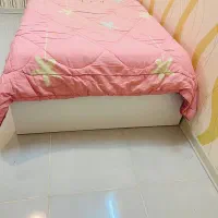 تخت چوبی