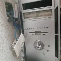 کیس و مانیتور