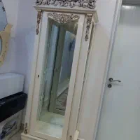 ویترین شیری رنگ