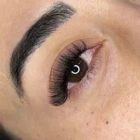 اکستنشن مژه و لیفت ابرو