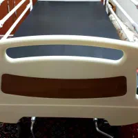 تخت بیمارستانی سه شکن نو همراه تشک مخصوص ۱۹۵۰۰۰۰۰