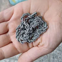 انگشتر و گردنبند|بدلیجات|قدس, شهر‌قدس|دیوار