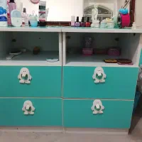 تخت نوجوان به همراه پاتختی و کمد لباس