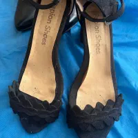 کفش سایز ۳۸