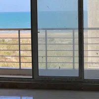 فروش آپارتمان ۱۰۰ متری طبقه ۵ با ویو ابدی دریا