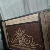 یک عدد تخت ی نفره