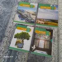 ۴ عدد کتاب در حد نو فقط ۲ ماه استفاده شده|کتاب و مجله آموزشی|فومن, |دیوار