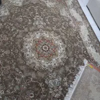 فرش نو متری کاملا سالم رنگ کرم ۸تومن