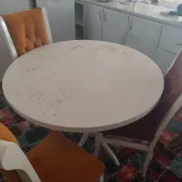 میزناهارخوری گرد