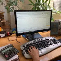 نیازمند حسابدار و منشی تلفنی