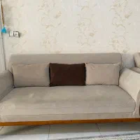 مبل راحتی ۷ نفره و میز عسلی