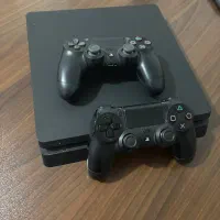 دستگاه ps4 در‌ حد نو ۱ ترا کپی خور +دو دسته