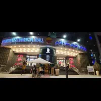 فروشنده مجرب خانم