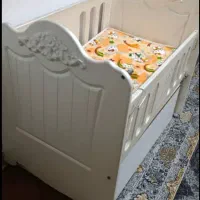 گهواره|تخت و صندلی بچه|بهارستان, |دیوار