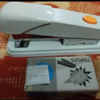 ماشین پنس سفید رنگ