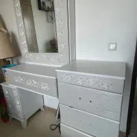 تخت و دراور