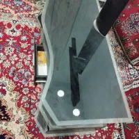 میز تلویزیون شیشه ای