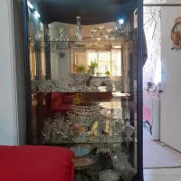 ویترین شیشه ی