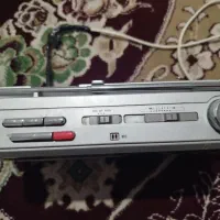 رادیو وضبط سالم فقط پوستش دو جا شکسته