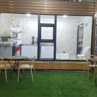 به یک نفر خانوم یا آقا باریستا کار