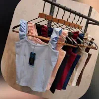 ماه تن|لباس|کاشان, میدان کهنه|دیوار