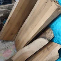 نیم تنه چوب گردو،کهنه ،خوش نقش.|عمده‌فروشی|اصفهان, برازنده|دیوار