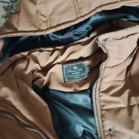 کاپشن نونو|لباس|بروجن, |دیوار