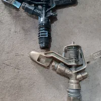 آبپاش برنجی و آبپاش پلاستیکی