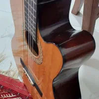 گیتار با کتاب و کیف|گیتار، بیس، امپلیفایر|لاهیجان, شیشه گران|دیوار