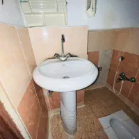 روشویی و دوش و هواکش