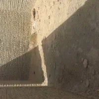 خونه نیمه ساخت