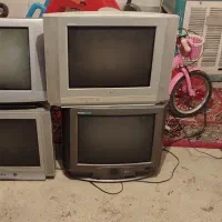 چهار عدد تلویزیون 21