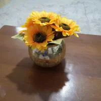 گل افتابگردان وگلدون شیشه ای طلایی