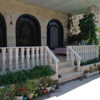 متقاضی سرایداری و نگهبانی باغ ویلا