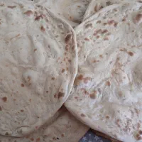 پخت نان دستمزدی روزانه