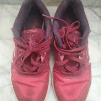 کفش خارجی تمیز