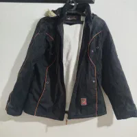 پالتو|لباس|مشهد, موعود|دیوار