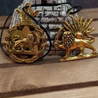 گردنبند شیر خورشید