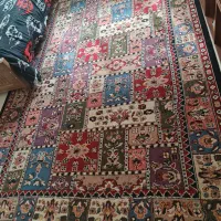 فرش طرح تقریبا سنتی